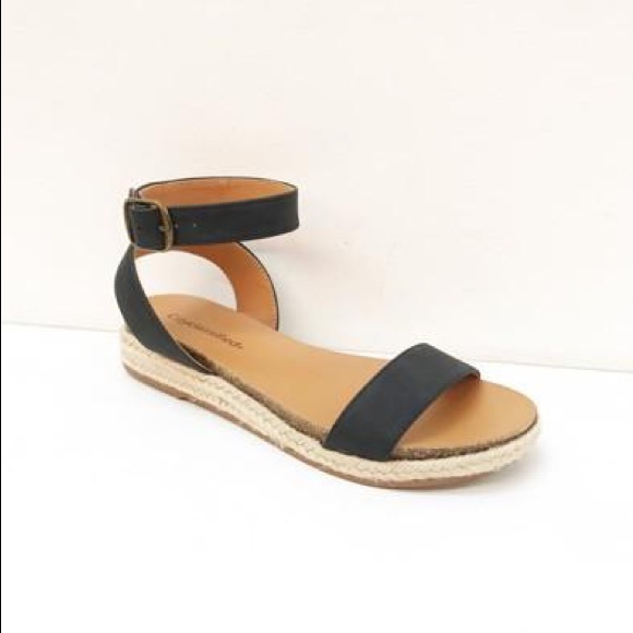 Shoes - Black Ankle Strap Sandals